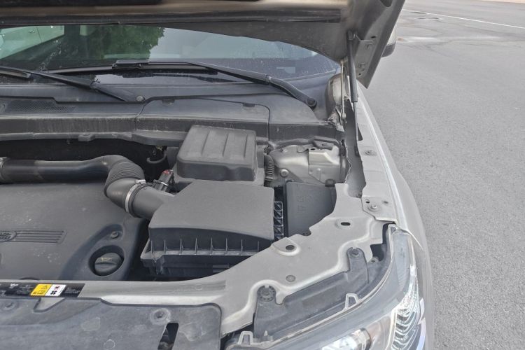 Used Land Rover Freelander 2 2013 2.2T SD4 SE Diesel Edition Engine Bay Left