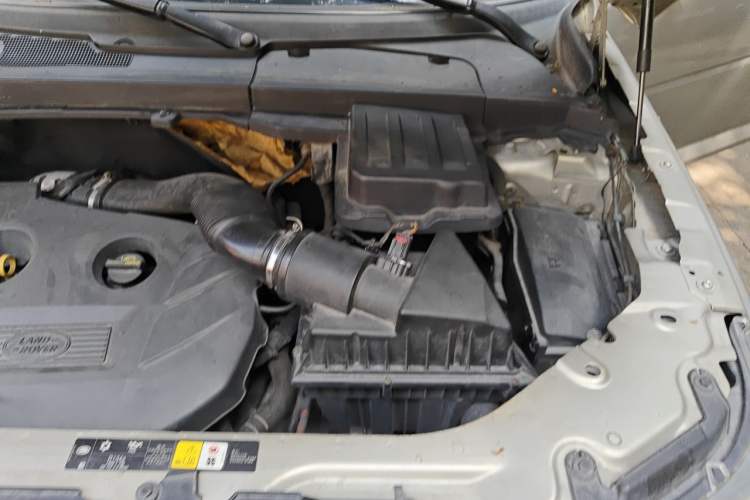 Used Land Rover Freelander 2 2013 2.0T Si4 SE Gasoline Edition Engine Bay Left