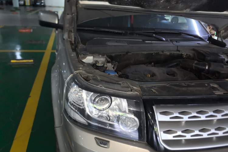 Used Land Rover Freelander 2 2013 2.0T Si4 SE Gasoline Edition Engine Bay Right