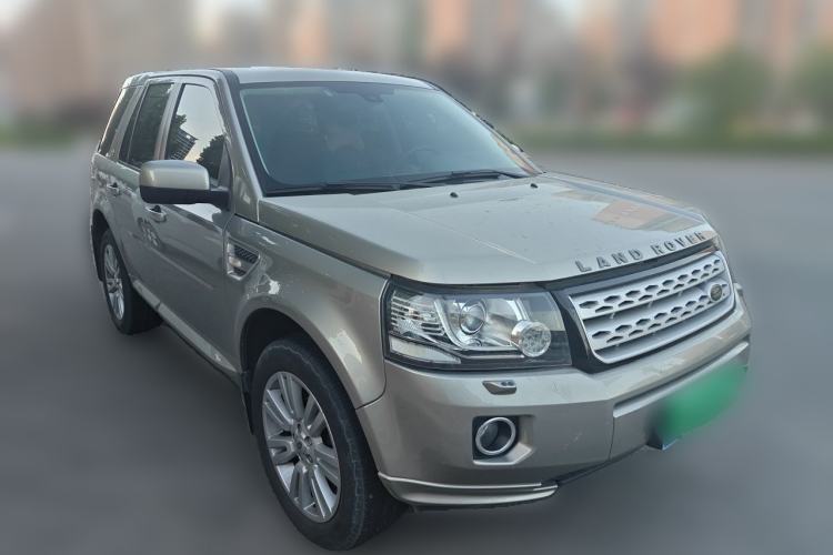 Used Land Rover Freelander 2 2013 2.2T SD4 SE Diesel Edition Front Right 45 Deg