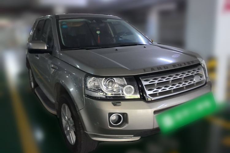 Used Land Rover Freelander 2 2013 2.0T Si4 SE Gasoline Edition Front Right 45 Deg