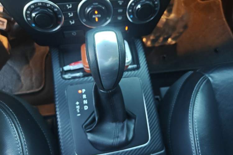 Used Land Rover Freelander 2 2013 2.2T SD4 SE Diesel Edition Gear Lever