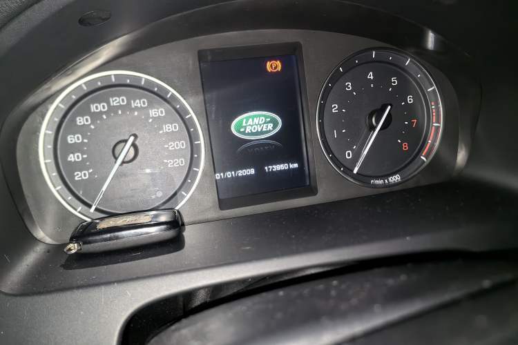 Used Land Rover Freelander 2 2013 2.0T Si4 SE Gasoline Edition Odometer Close Up