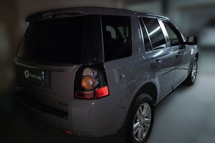 Used Land Rover Freelander 2 2013 2.2T SD4 SE Diesel Edition Rear Right 45 Deg