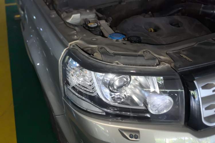 Used Land Rover Freelander 2 2013 2.0T Si4 SE Gasoline Edition Right Front Headlight