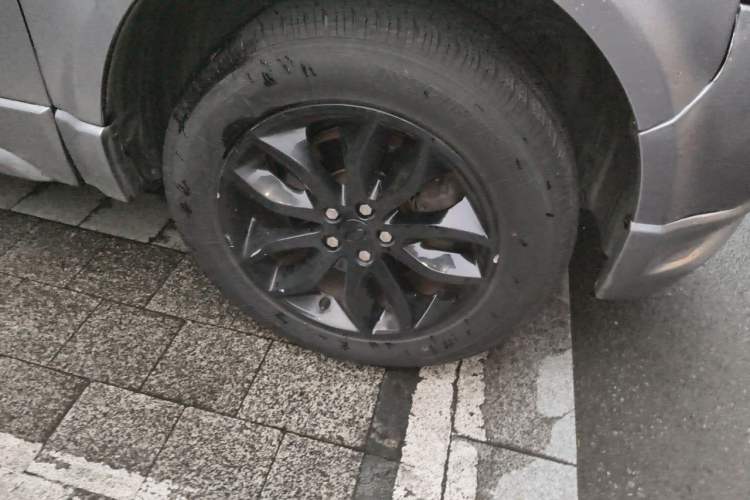 Used Land Rover Freelander 2 2013 2.0T Si4 HSE Gasoline Version Right Front Wheel Hub