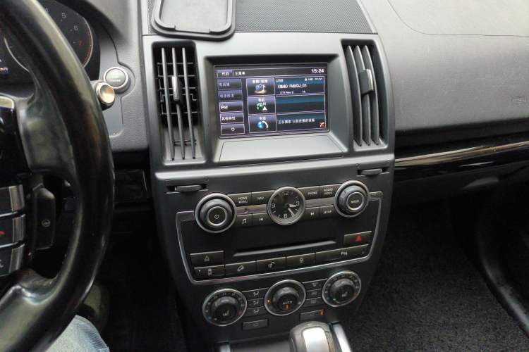 Used Land Rover Freelander 2 2013 2.0T Si4 HSE Gasoline Version Audio And AC Panel