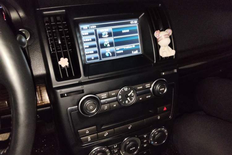 Used Land Rover Freelander 2 2013 2.0T Si4 SE Gasoline Edition Audio And AC Panel