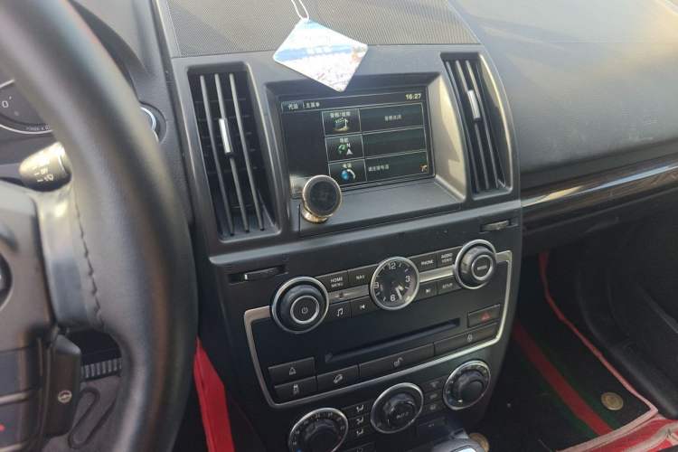 Used Land Rover Freelander 2 2013 2.0T Si4 SE Gasoline Edition Audio And AC Panel