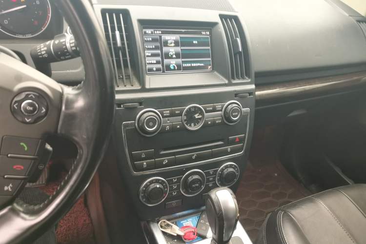 Used Land Rover Freelander 2 2013 2.0T Si4 SE Gasoline Edition Audio And AC Panel