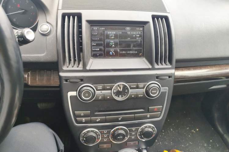 Used Land Rover Freelander 2 2013 2.0T Si4 SE Gasoline Edition Audio And AC Panel