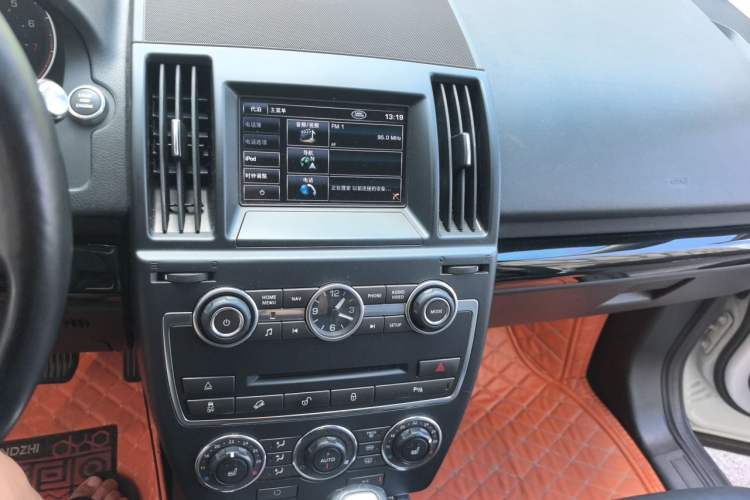 Used Land Rover Freelander 2 2013 2.0T Si4 HSE Gasoline Version Audio And AC Panel