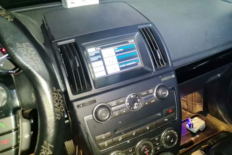 Used Land Rover Freelander 2 2013 2.0T Si4 HSE Gasoline Version Audio And AC Panel