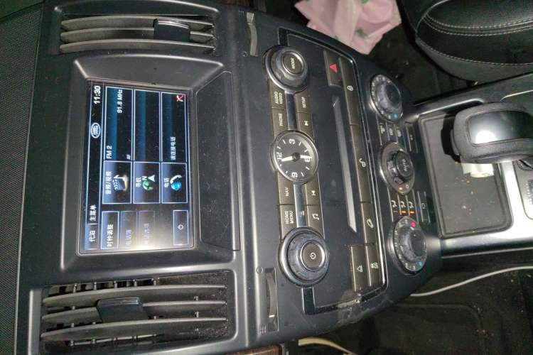 Used Land Rover Freelander 2 2013 2.0T Si4 SE Gasoline Edition Audio And AC Panel