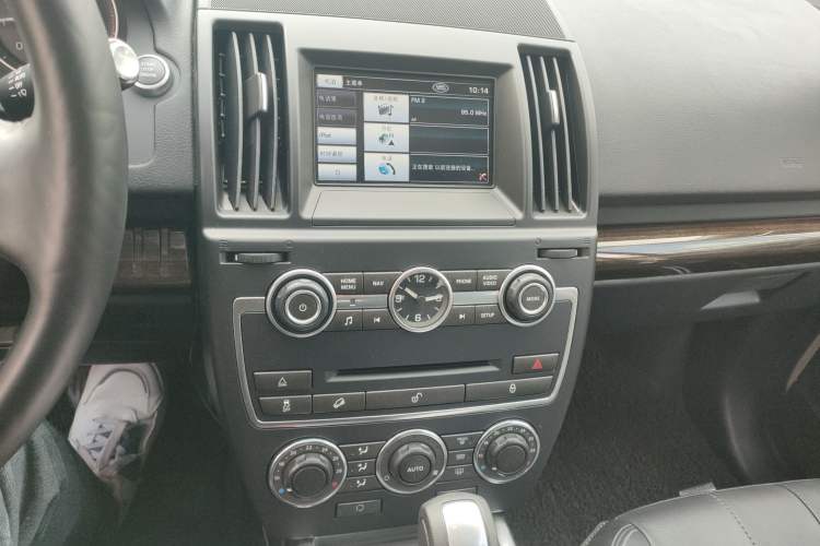 Used Land Rover Freelander 2 2013 2.0T Si4 Dynamic Limited Edition Audio And AC Panel