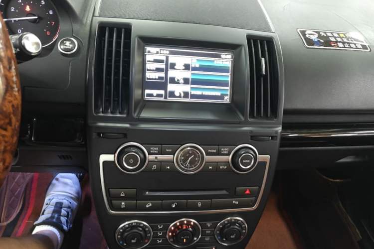 Used Land Rover Freelander 2 2013 2.0T Si4 HSE Gasoline Version Audio And AC Panel
