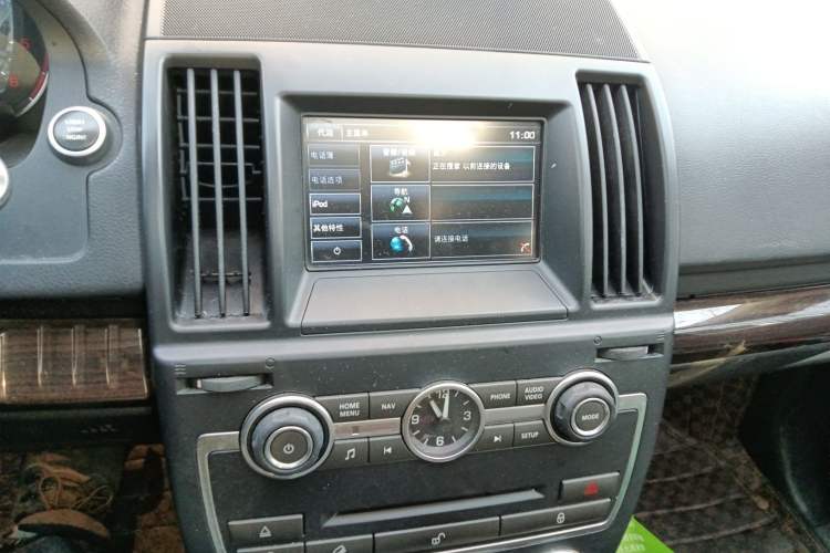 Used Land Rover Freelander 2 2013 2.2T SD4 SE Diesel Edition Audio And AC Panel