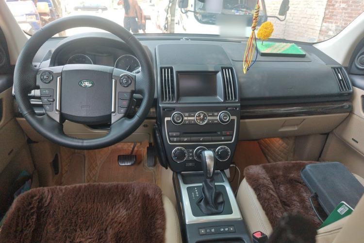 Used Land Rover Freelander 2 2013 2.0T Si4 SE Gasoline Edition Center Console