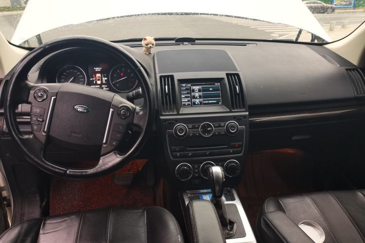 Used Land Rover Freelander 2 2013 2.0T Si4 SE Gasoline Edition Center Console