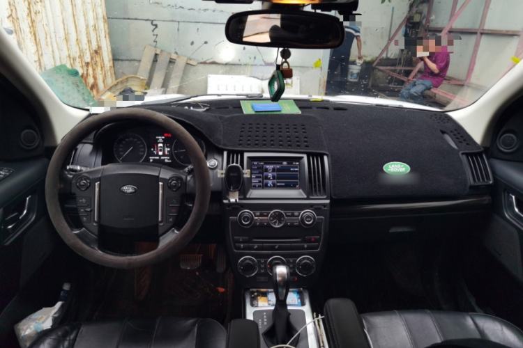 Used Land Rover Freelander 2 2013 2.2T SD4 SE Diesel Edition Center Console