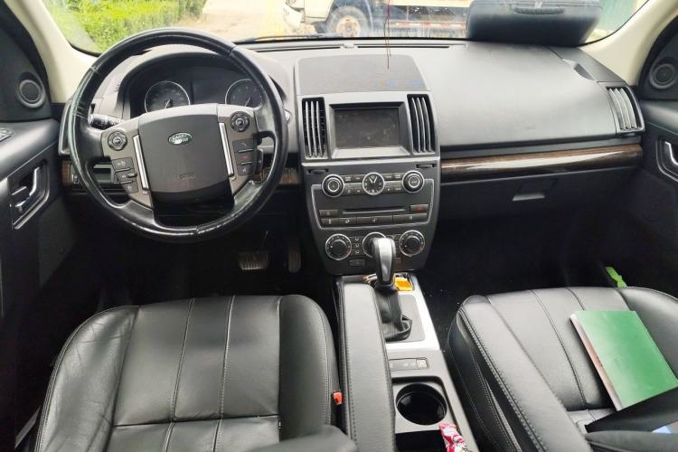 Used Land Rover Freelander 2 2013 2.0T Si4 SE Gasoline Edition Center Console