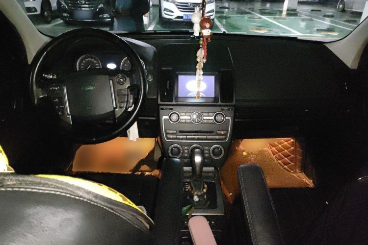 Used Land Rover Freelander 2 2013 2.0T Si4 SE Gasoline Edition Center Console