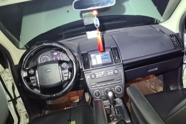 Used Land Rover Freelander 2 2013 2.0T Si4 HSE Gasoline Version Center Console