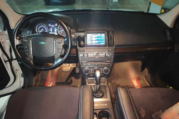 Used Land Rover Freelander 2 2013 2.0T Si4 SE Gasoline Edition Center Console