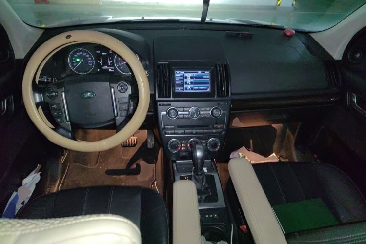 Used Land Rover Freelander 2 2013 2.0T Si4 SE Gasoline Edition Center Console