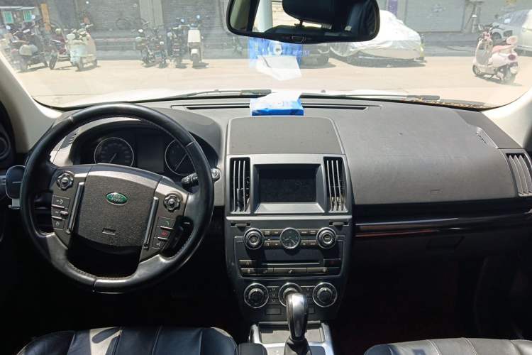 Used Land Rover Freelander 2 2013 2.0T Si4 SE Gasoline Edition Center Console