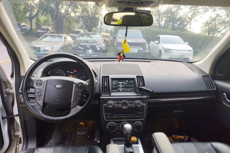 Used Land Rover Freelander 2 2013 2.0T Si4 SE Gasoline Edition Center Console