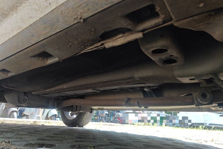 Used Land Rover Freelander 2 2013 2.2T SD4 S Diesel Version Chassis Front Right