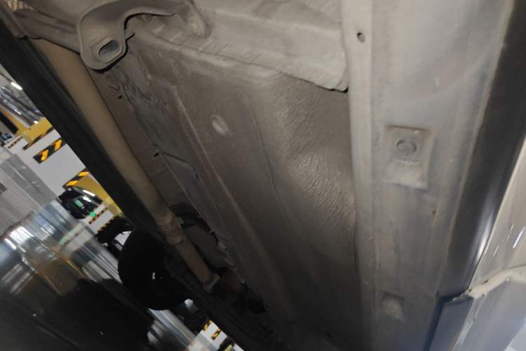 Used Land Rover Freelander 2 2013 2.2T SD4 Xuedong Limited Edition Chassis Rear Right