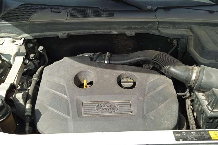 Used Land Rover Freelander 2 2013 2.0T Si4 SE Gasoline Edition Engine Bay