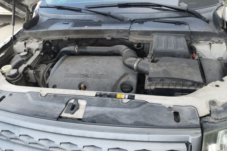 Used Land Rover Freelander 2 2013 2.2T SD4 S Diesel Version Engine Bay