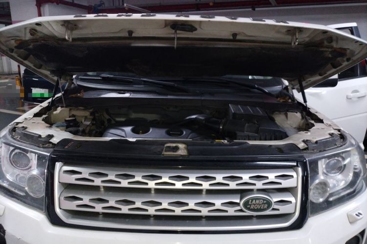 Used Land Rover Freelander 2 2013 2.0T Si4 SE Gasoline Edition Engine Bay