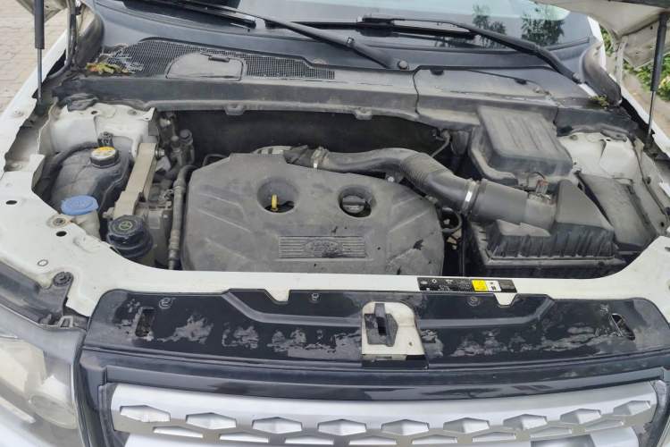 Used Land Rover Freelander 2 2013 2.0T Si4 SE Gasoline Edition Engine Bay
