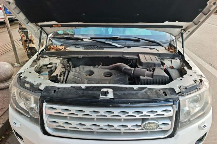 Used Land Rover Freelander 2 2013 2.0T Si4 SE Gasoline Edition Engine Bay