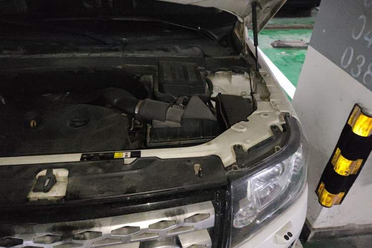 Used Land Rover Freelander 2 2013 2.0T Si4 SE Gasoline Edition Engine Bay Left