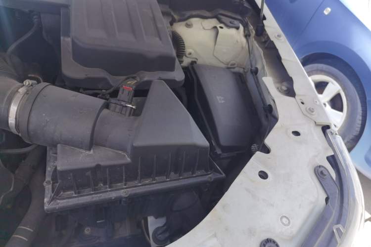 Used Land Rover Freelander 2 2013 2.0T Si4 HSE Gasoline Version Engine Bay Left