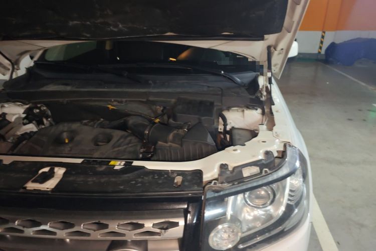 Used Land Rover Freelander 2 2013 2.0T Si4 SE Gasoline Edition Engine Bay Left