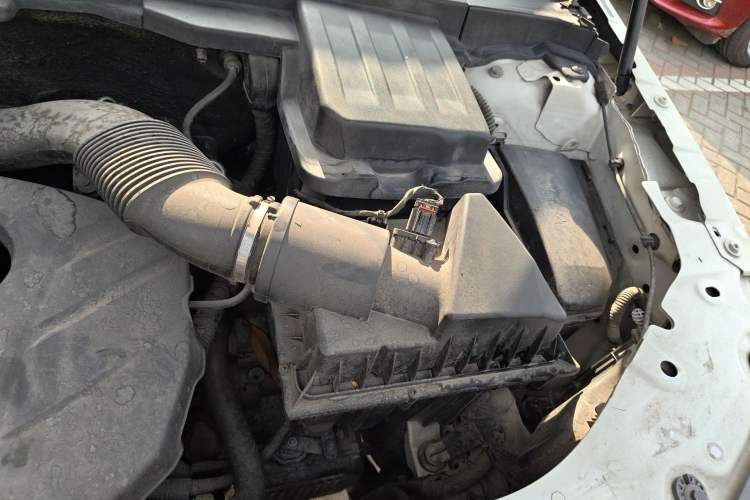 Used Land Rover Freelander 2 2013 2.0T Si4 SE Gasoline Edition Engine Bay Left