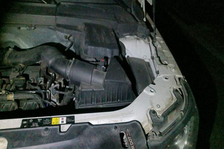 Used Land Rover Freelander 2 2013 2.0T Si4 SE Gasoline Edition Engine Bay Left