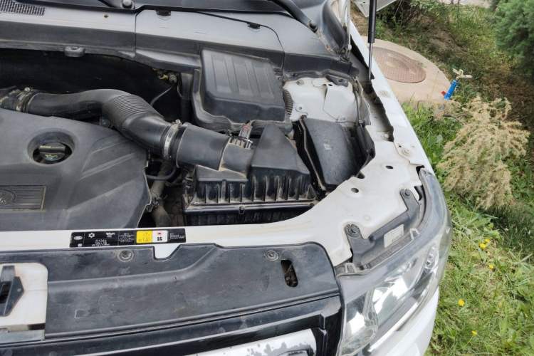 Used Land Rover Freelander 2 2013 2.0T Si4 SE Gasoline Edition Engine Bay Left