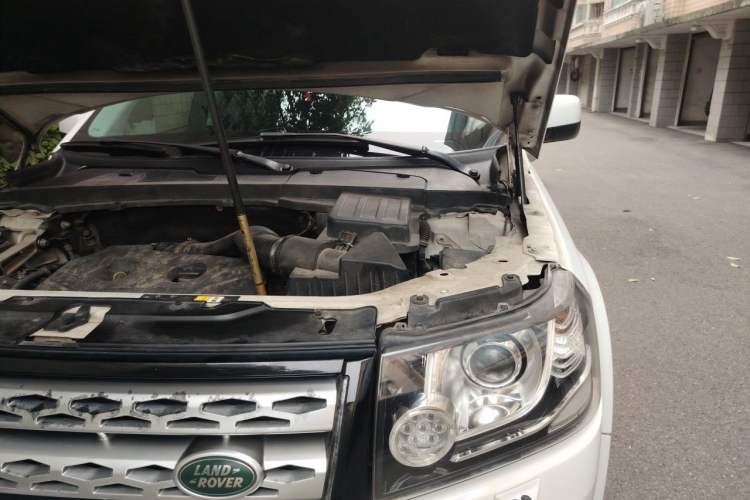 Used Land Rover Freelander 2 2013 2.0T Si4 HSE Gasoline Version Engine Bay Left