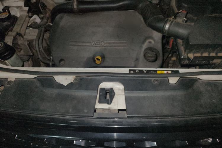 Used Land Rover Freelander 2 2013 2.2T SD4 SE Diesel Edition Engine Bay