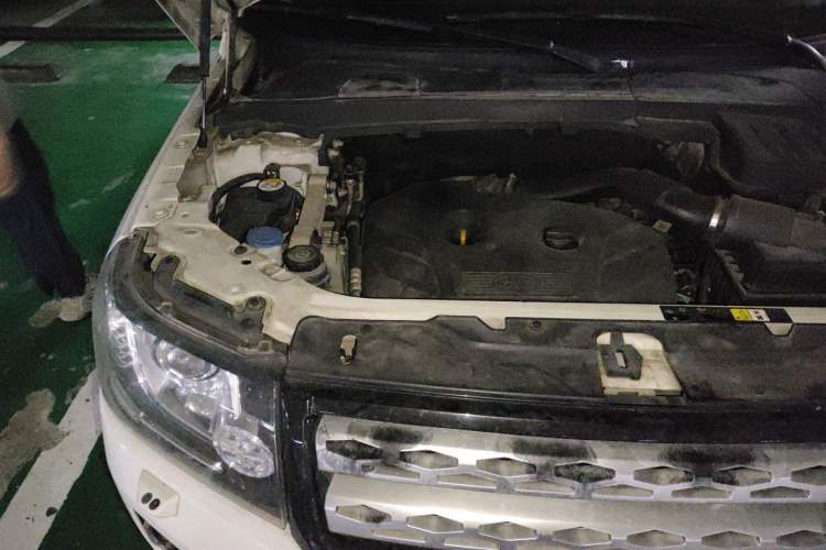 Used Land Rover Freelander 2 2013 2.0T Si4 SE Gasoline Edition Engine Bay Right