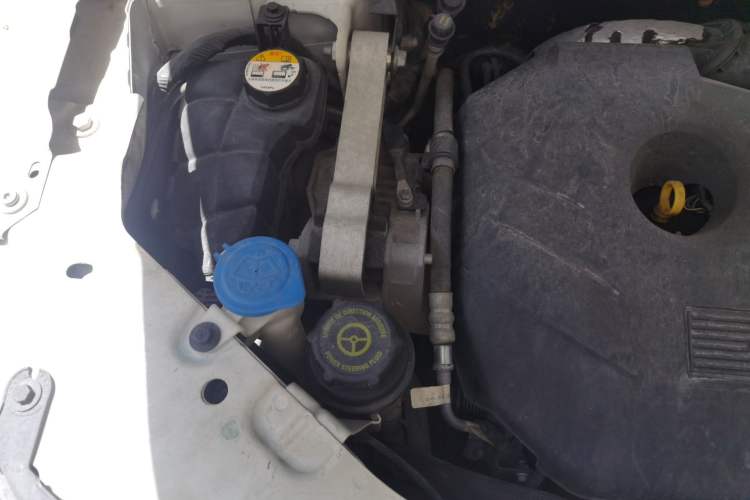 Used Land Rover Freelander 2 2013 2.0T Si4 HSE Gasoline Version Engine Bay Right