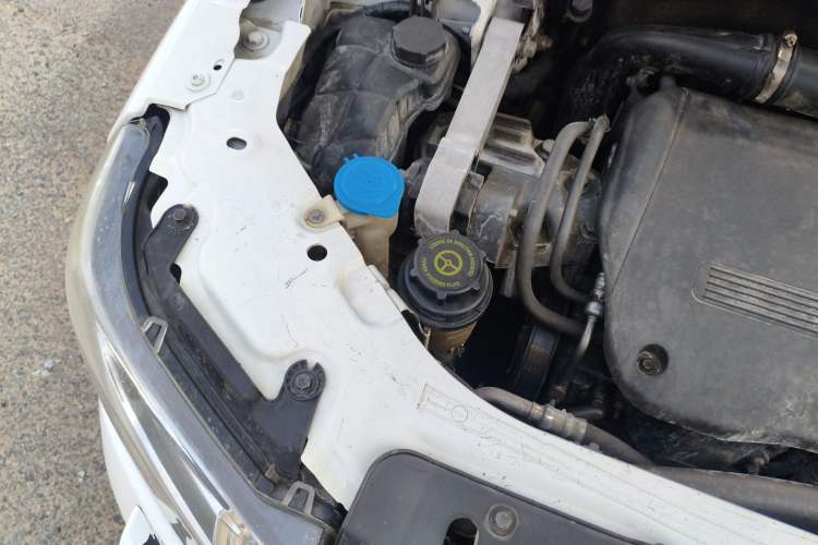 Used Land Rover Freelander 2 2013 2.2T SD4 SE Diesel Edition Engine Bay Right