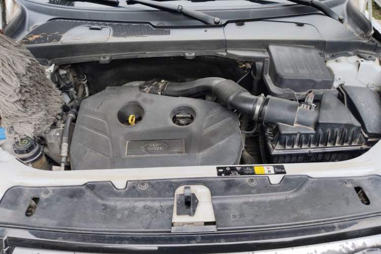 Used Land Rover Freelander 2 2013 2.0T Si4 SE Gasoline Edition Engine Bay